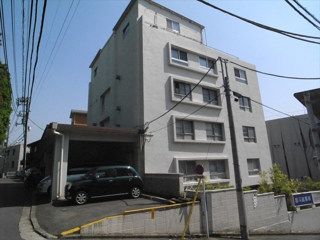 メイゾン初台(渋谷区初台)